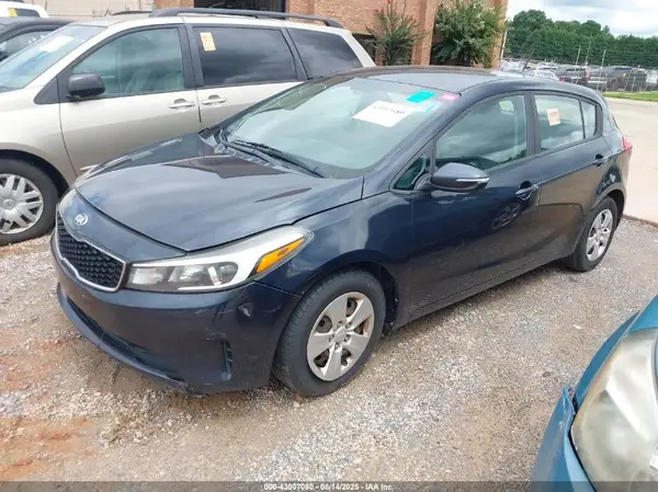 KNAFK5A82J5773138 2018 KIA FORTE - Image 2