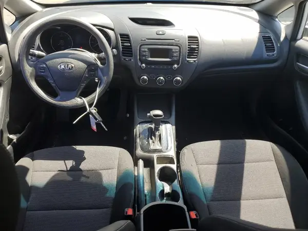 KNAFK5A82J5773351 2018 KIA FORTE - Image 8