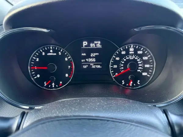 KNAFK5A82J5773401 2018 KIA FORTE - Image 8
