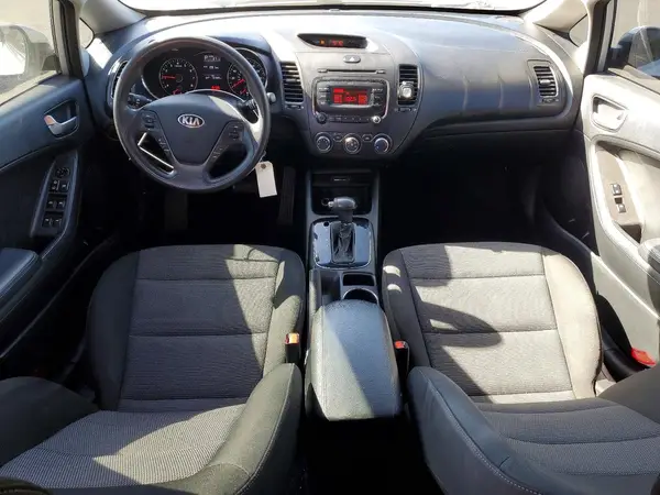 KNAFK5A82J5773818 2018 KIA FORTE - Image 8
