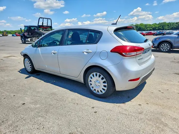 KNAFK5A83G5525165 2016 KIA FORTE - Image 2