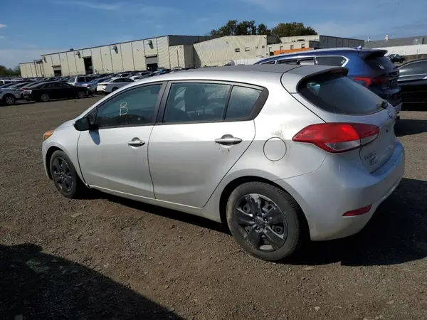 KNAFK5A83G5546985 2016 KIA FORTE - Image 2