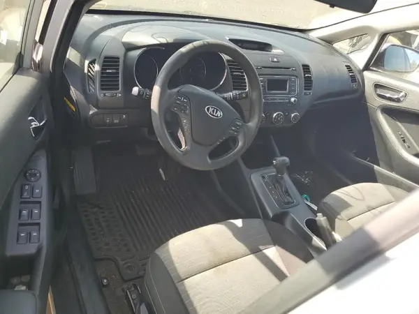 KNAFK5A83G5546985 2016 KIA FORTE - Image 8