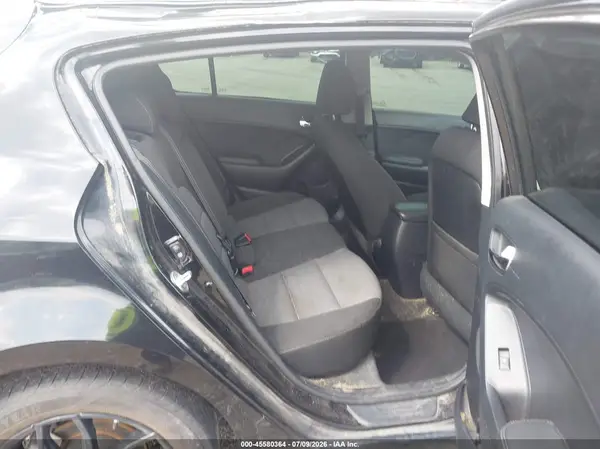 KNAFK5A83G5548560 2016 KIA FORTE - Image 8