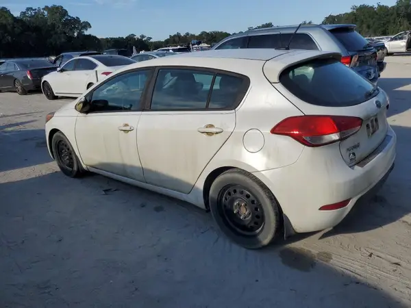 KNAFK5A83G5582885 2016 KIA FORTE - Image 2