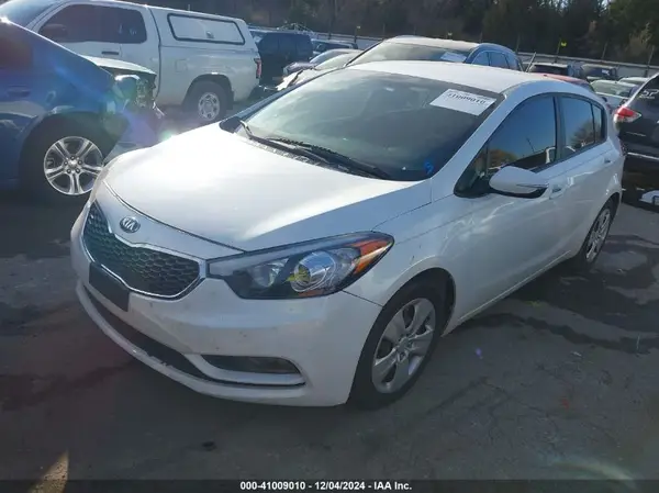 KNAFK5A83G5584832 2016 KIA FORTE - Image 2