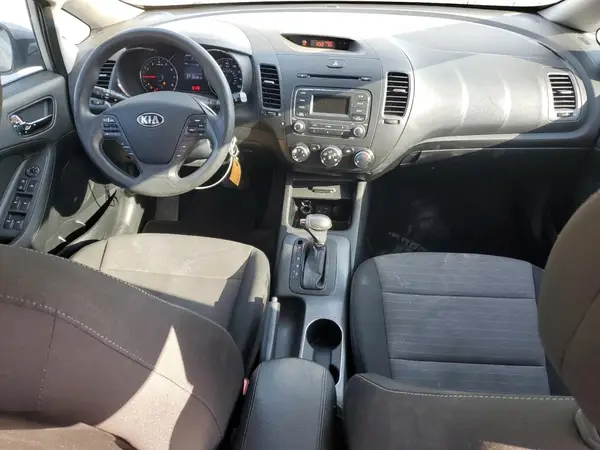 KNAFK5A83G5585172 2016 KIA FORTE - Image 8
