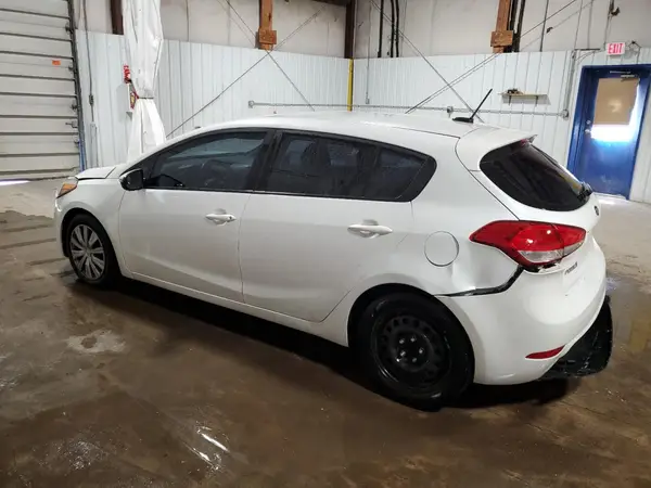 KNAFK5A83G5585513 2016 KIA FORTE - Image 2
