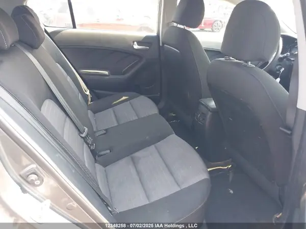 KNAFK5A83G5594776 2016 KIA FORTE - Image 8