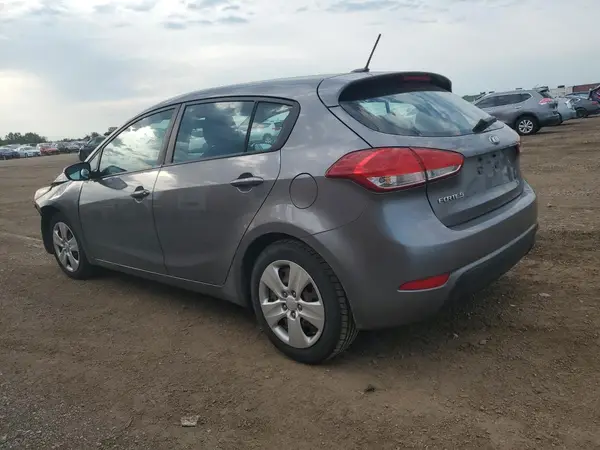 KNAFK5A83G5621815 2016 KIA FORTE - Image 2