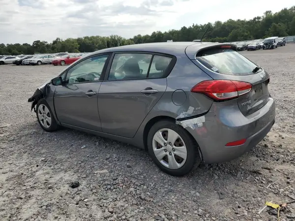 KNAFK5A83G5630692 2016 KIA FORTE - Image 2