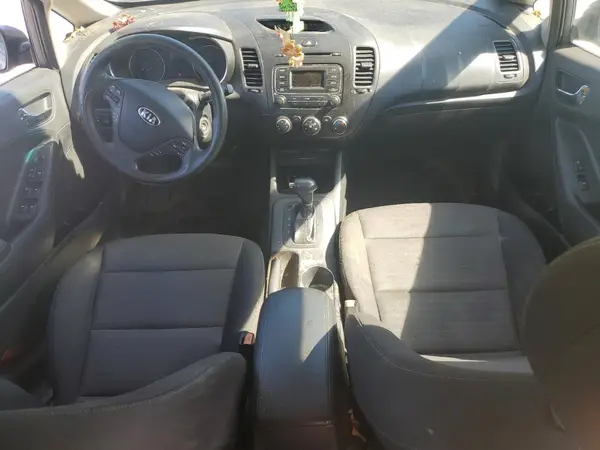 KNAFK5A83G5644463 2016 KIA FORTE - Image 8