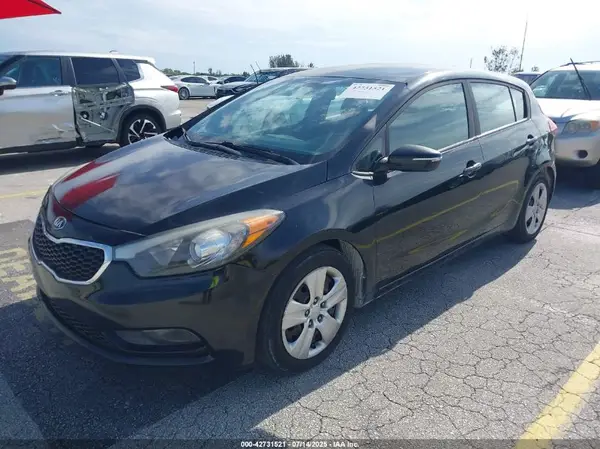 KNAFK5A83G5647220 2016 KIA FORTE - Image 2