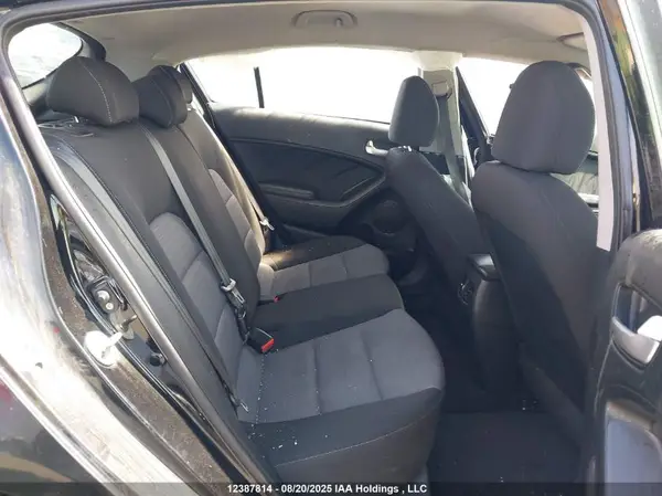 KNAFK5A83G5647816 2016 KIA FORTE - Image 8