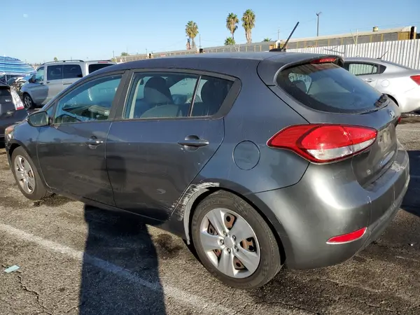 KNAFK5A83G5648450 2016 KIA FORTE - Image 2