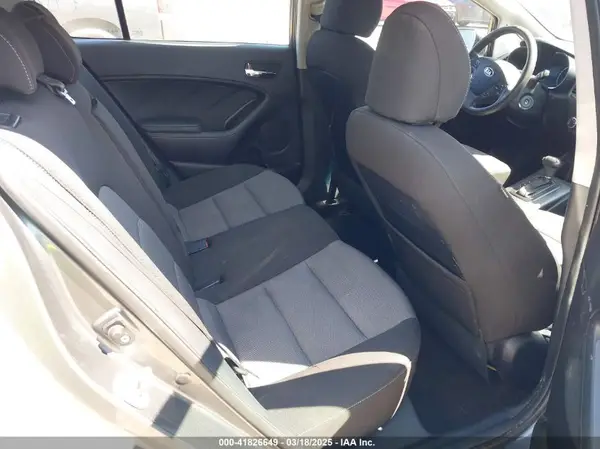 KNAFK5A83G5654622 2016 KIA FORTE - Image 8