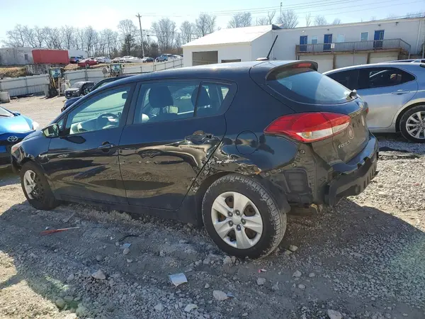 KNAFK5A83H5667372 2017 KIA FORTE - Image 2