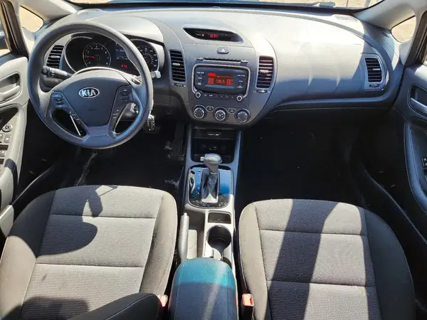 KNAFK5A83H5668103 2017 KIA FORTE - Image 8