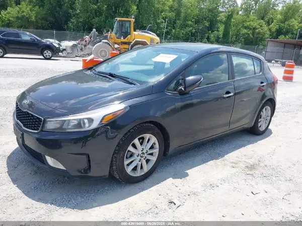 KNAFK5A83H5670241 2017 KIA FORTE - Image 2