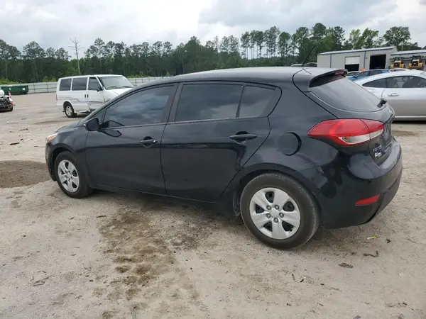 KNAFK5A83H5672099 2017 KIA FORTE - Image 2