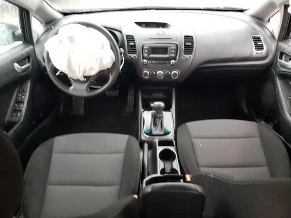 KNAFK5A83H5678503 2017 KIA FORTE - Image 8
