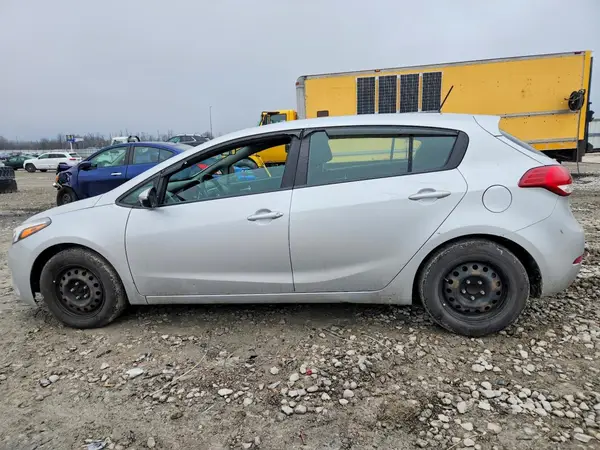 KNAFK5A83H5682616 2017 KIA FORTE - Image 2