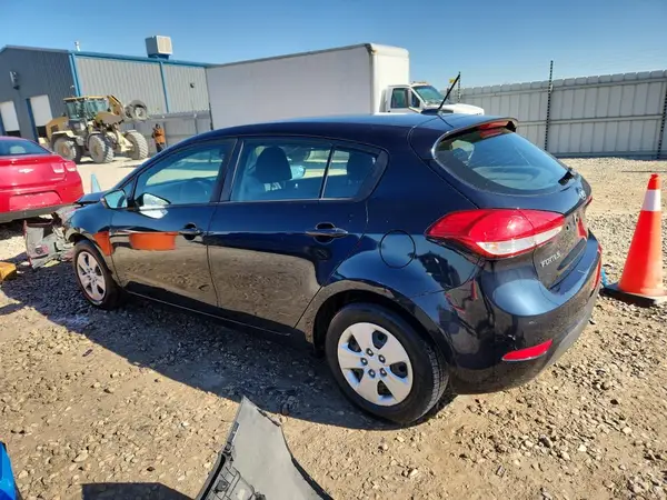 KNAFK5A83H5691395 2017 KIA FORTE - Image 2