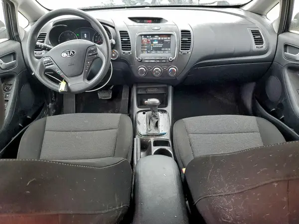 KNAFK5A83H5693423 2017 KIA FORTE - Image 8