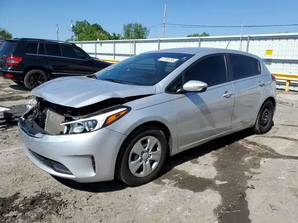 KNAFK5A83H5693891 2017 KIA FORTE - Image 1
