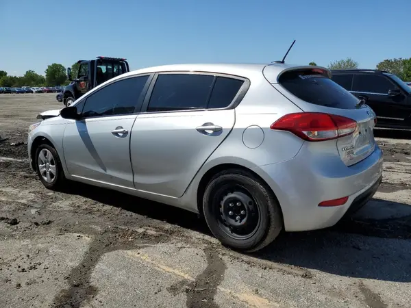 KNAFK5A83H5693891 2017 KIA FORTE - Image 2