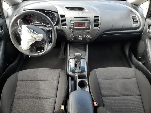 KNAFK5A83H5697908 2017 KIA FORTE - Image 8