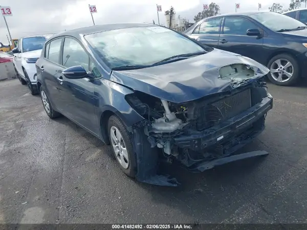 KNAFK5A83H5709281 2017 KIA FORTE - Image 1