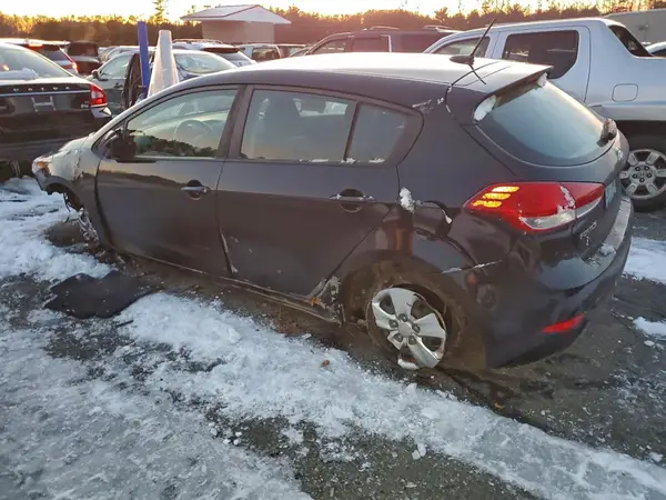 KNAFK5A83H5730535 2017 KIA FORTE - Image 2