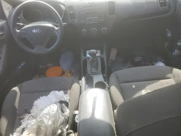 KNAFK5A84G5574875 2016 KIA FORTE - Image 8
