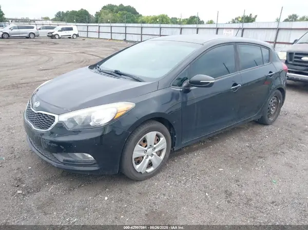 KNAFK5A84G5582586 2016 KIA FORTE - Image 2