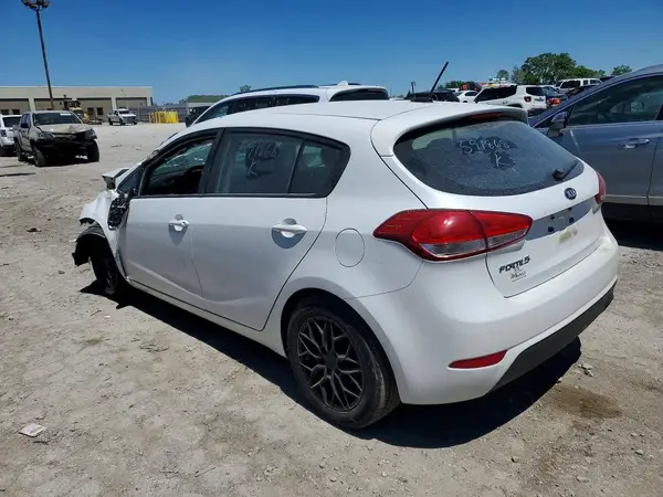 KNAFK5A84G5591868 2016 KIA FORTE - Image 2
