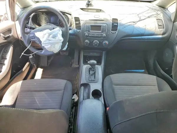 KNAFK5A84G5591868 2016 KIA FORTE - Image 8