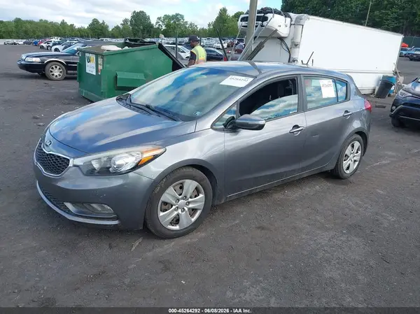 KNAFK5A84G5594060 2016 KIA FORTE - Image 2