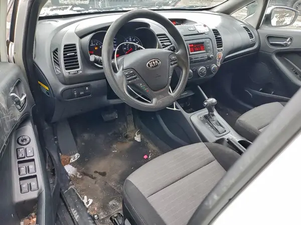 KNAFK5A84G5605641 2016 KIA FORTE - Image 8