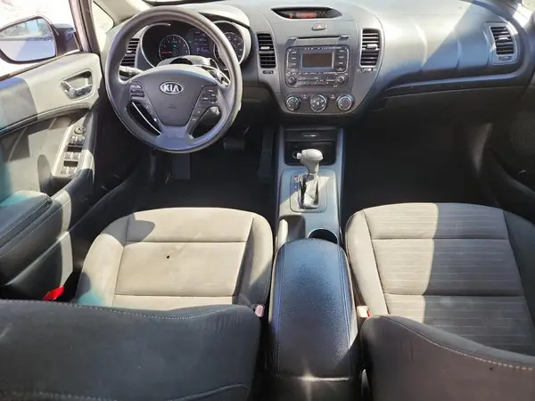 KNAFK5A84G5607468 2016 KIA FORTE - Image 8