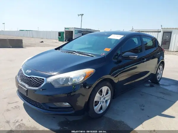KNAFK5A84G5618700 2016 KIA FORTE - Image 2