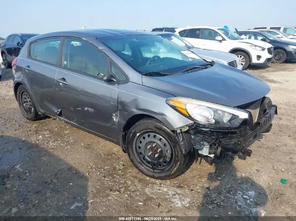 KNAFK5A84G5637473 2016 KIA FORTE - Image 1