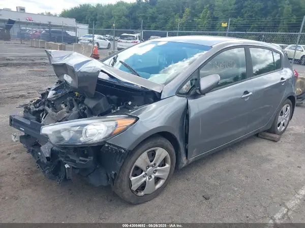 KNAFK5A84G5644035 2016 KIA FORTE - Image 2