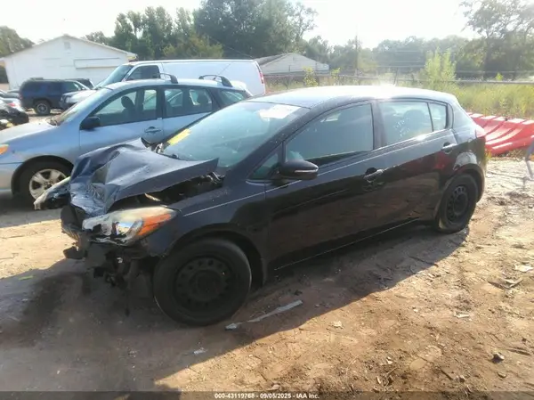 KNAFK5A84G5647260 2016 KIA FORTE - Image 2