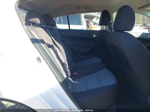 KNAFK5A84G5648487 2016 KIA FORTE - Image 8