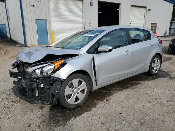KNAFK5A84G5652796 2016 KIA FORTE - Image 1