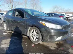 KNAFK5A84H5670586 2017 KIA FORTE