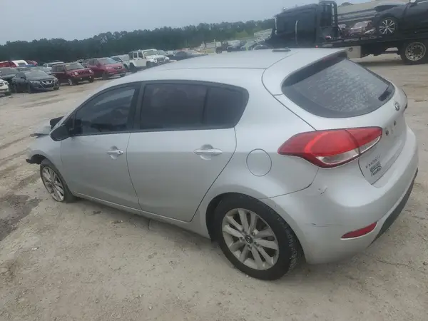 KNAFK5A84H5671687 2017 KIA FORTE - Image 2
