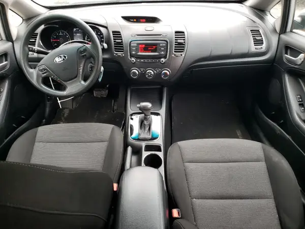 KNAFK5A84H5672998 2017 KIA FORTE - Image 8