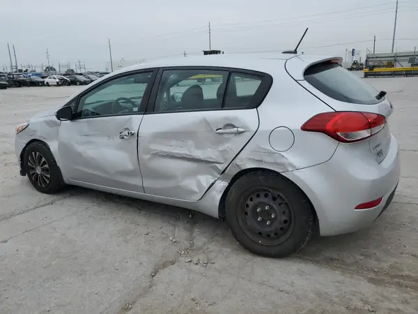KNAFK5A84H5678445 2017 KIA FORTE - Image 2